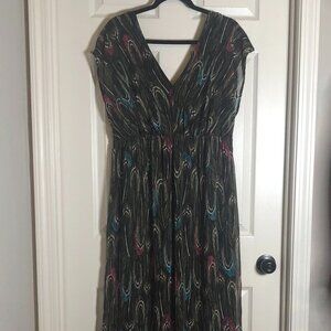 Lane Bryant black floral v neck v back cap sleeve fully lined maxi dress 14/16